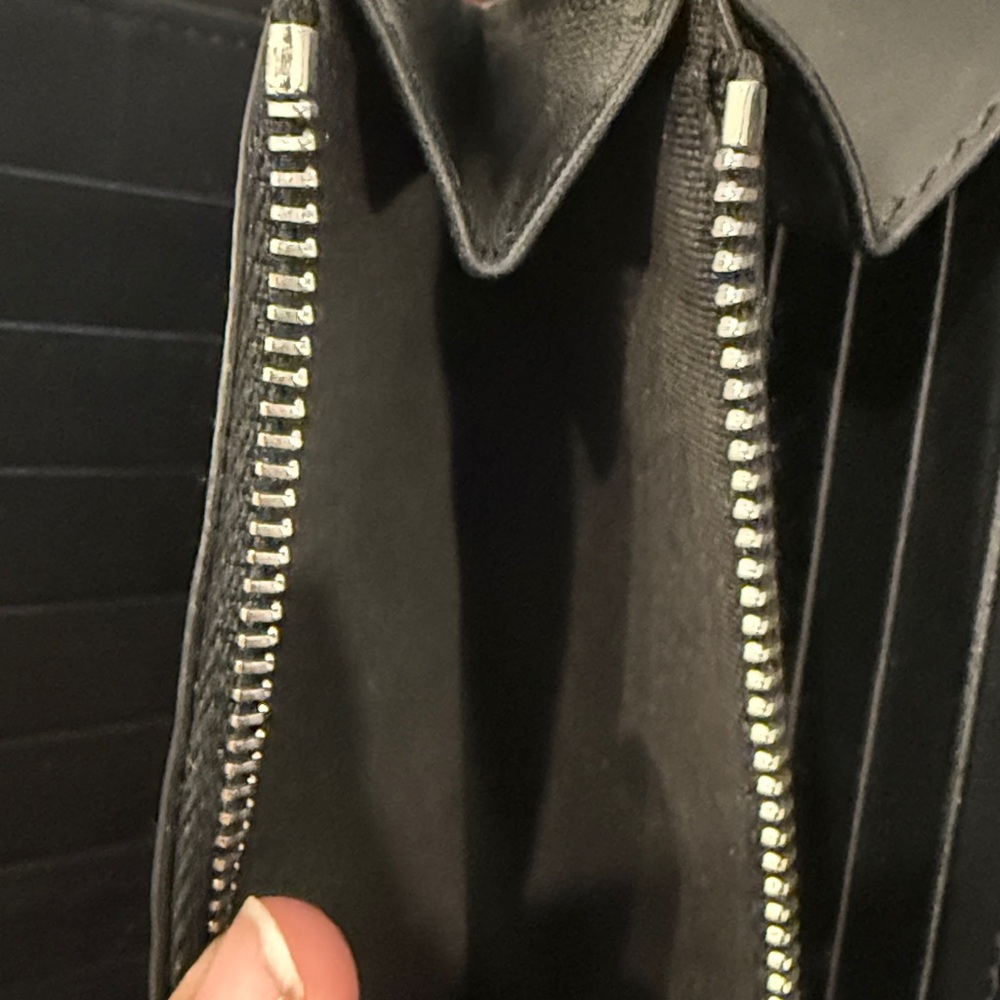 Burberry Large Organizer Wallet - Picture 6 of 8